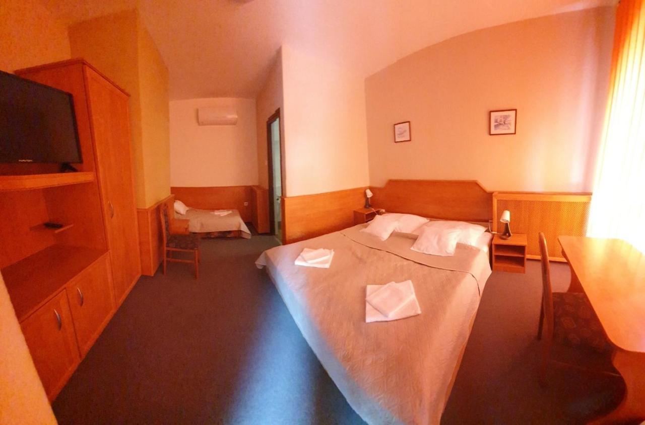 Delanta Panzio Bed & Breakfast Beci Exterior foto