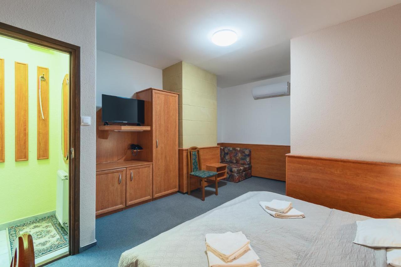 Delanta Panzio Bed & Breakfast Beci Exterior foto
