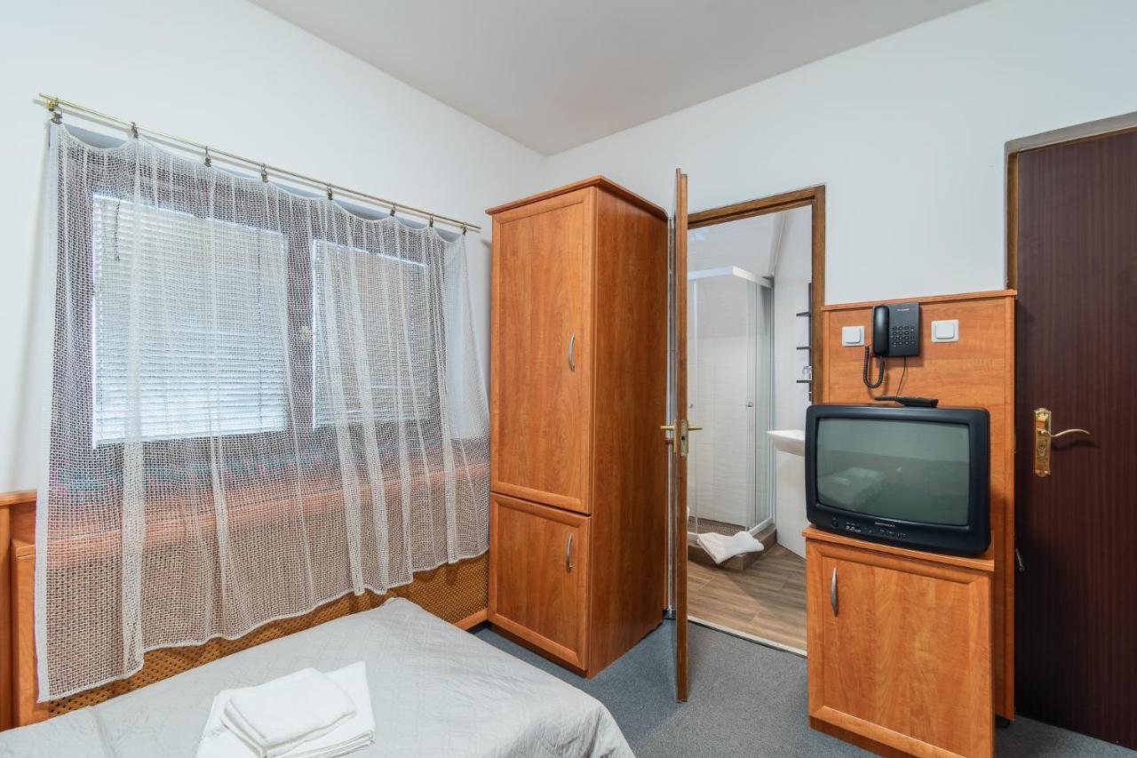 Delanta Panzio Bed & Breakfast Beci Exterior foto