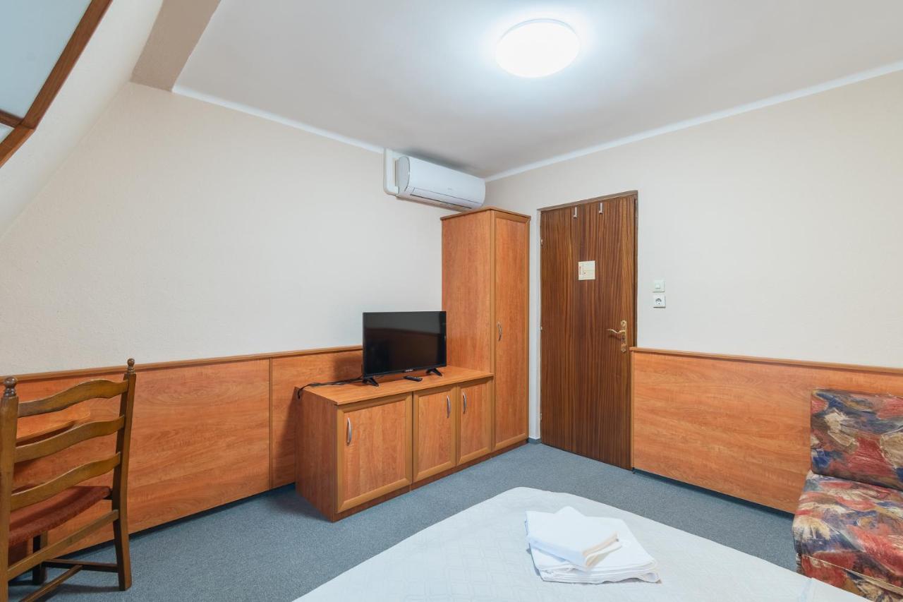 Delanta Panzio Bed & Breakfast Beci Exterior foto